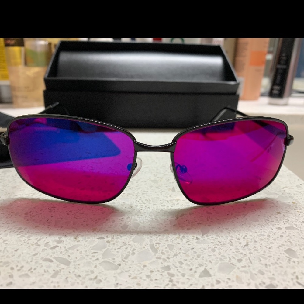 Colorblind sunglasses (pink lens)